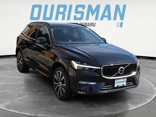 2022 Volvo XC60 B5 Momentum