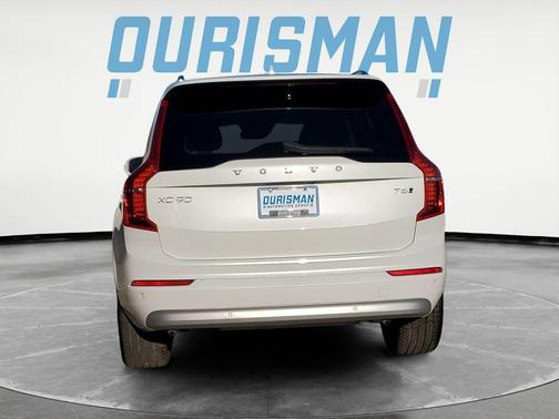 2022 Volvo XC90 T6 Momentum 6 Passenger