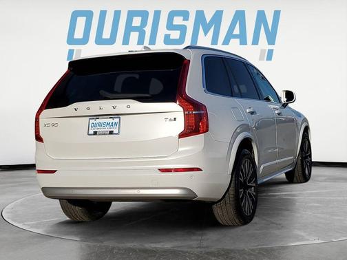 2022 Volvo XC90 T6 Momentum 6 Passenger
