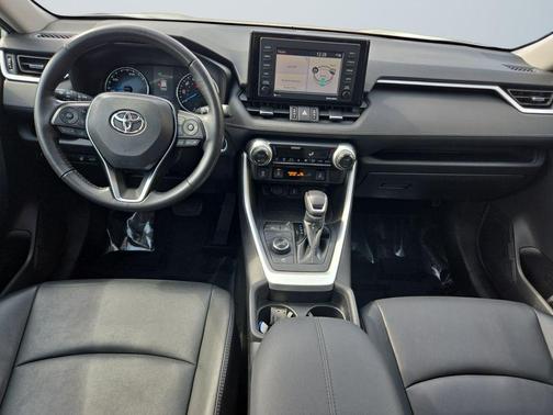 2021 Toyota RAV4 Hybrid XLE Premium