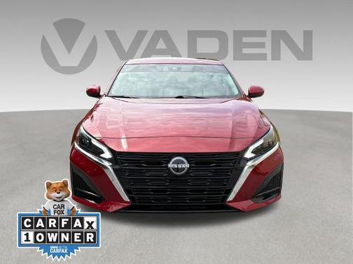 Scarlet Ember 2023 Nissan Altima 2.5 SV