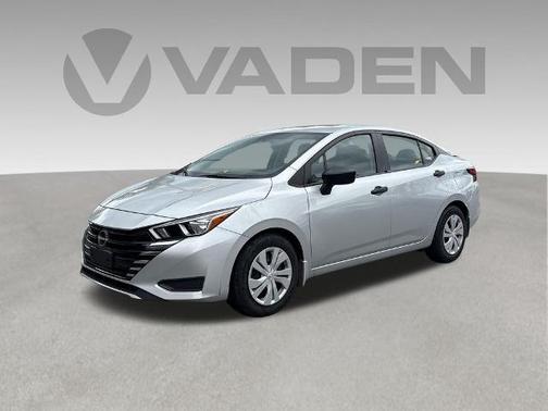 Brilliant Silver Metallic 2023 Nissan Versa 1.6 S