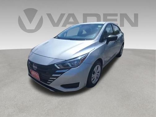 Brilliant Silver Metallic 2023 Nissan Versa 1.6 S