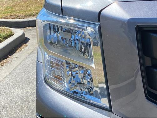 2022 Nissan Titan SV