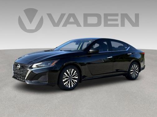 Black 2024 Nissan Altima 2.5 SV