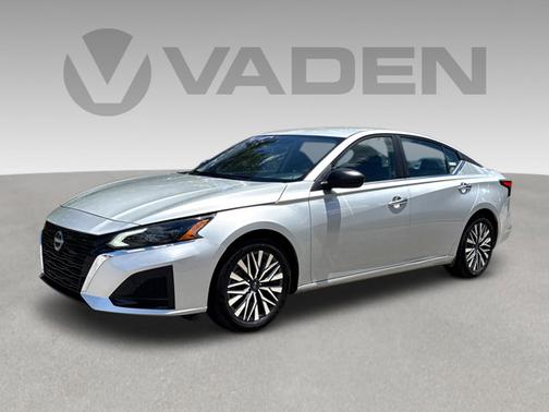 Brilliant Silver Metallic 2025 Nissan Altima SV