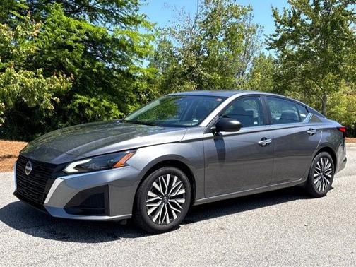 Gun Metallic 2024 Nissan Altima 2.5 SV