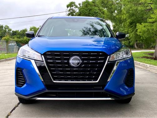 2025 Nissan Kicks Play S