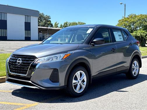 2025 Nissan Kicks Play S