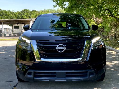 2023 Nissan Pathfinder S