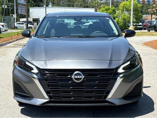 Gun Metallic 2025 Nissan Altima SV