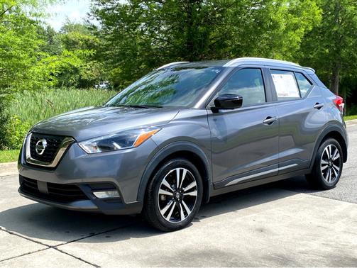 2020 Nissan Kicks SR