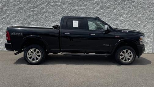 2022 RAM 2500 Laramie Crew Cab 4x4 6'4' Box