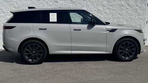 2024 Land Rover Range Rover Sport SE