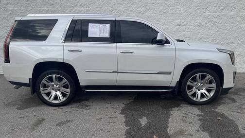 2017 Cadillac Escalade Luxury