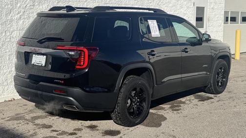 2023 GMC Acadia AWD AT4