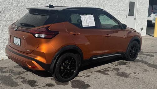 2021 Nissan Kicks SR