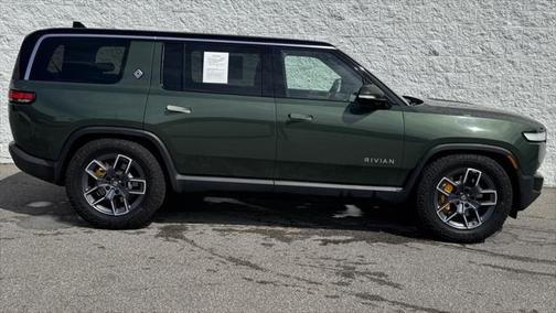 2023 Rivian R1S Adventure