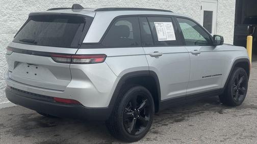 2024 Jeep Grand Cherokee Altitude