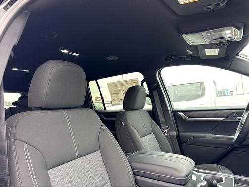 2026 GMC Acadia FWD Elevation