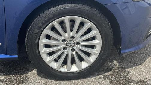 2017 Volkswagen Passat 1.8T SE