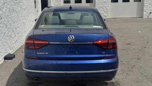 2017 Volkswagen Passat 1.8T SE