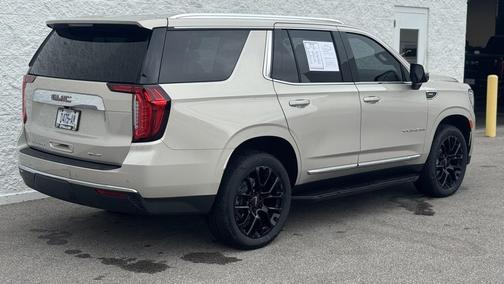 2022 GMC Yukon SLT