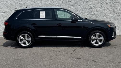 2023 Audi Q7 45 Premium
