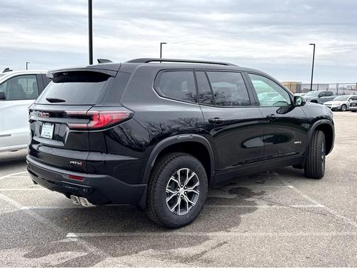 2026 GMC Acadia AWD AT4
