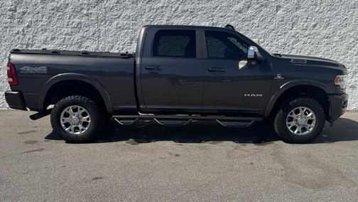 2022 RAM 2500 Laramie Crew Cab 4x4 6'4' Box