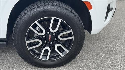 2023 GMC Yukon 4WD AT4