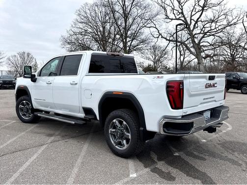 2026 GMC Sierra 2500 SLT