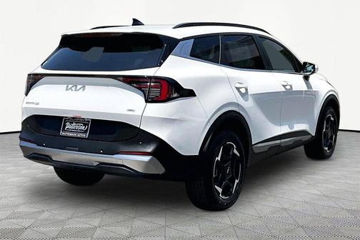 Snow White Pearl 2026 Kia Sportage Hybrid EX