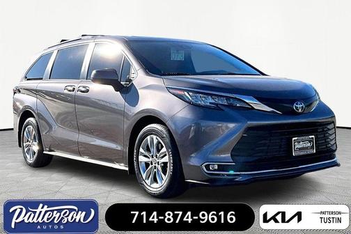 2023 Toyota Sienna XLE