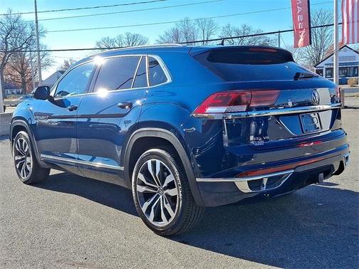 2022 Volkswagen Atlas Cross Sport 3.6L V6 SEL Premium R-Line