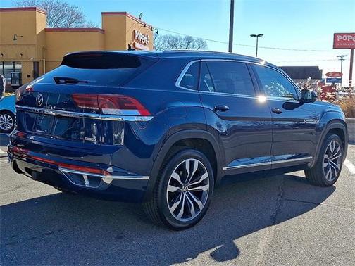 2022 Volkswagen Atlas Cross Sport 3.6L V6 SEL Premium R-Line