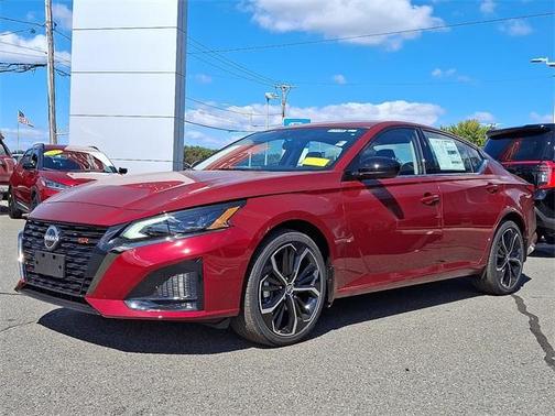2025 Nissan Altima SR