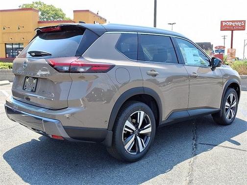 2025 Nissan Rogue SL