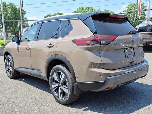 2025 Nissan Rogue SL