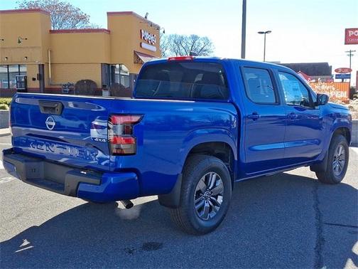 2025 Nissan Frontier SV