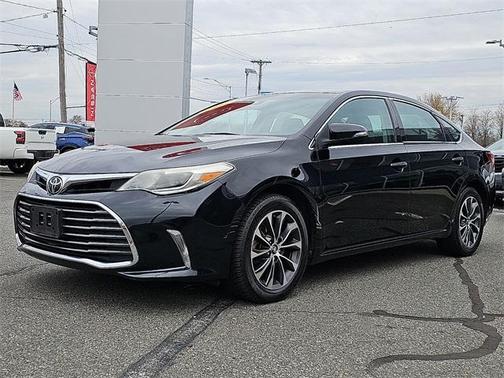 2017 Toyota Avalon XLE