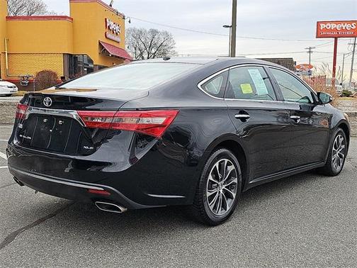 2017 Toyota Avalon XLE