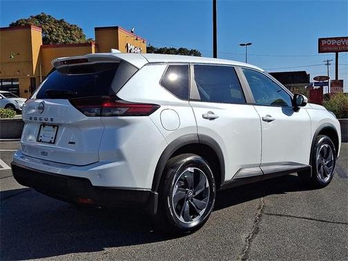2025 Nissan Rogue SV