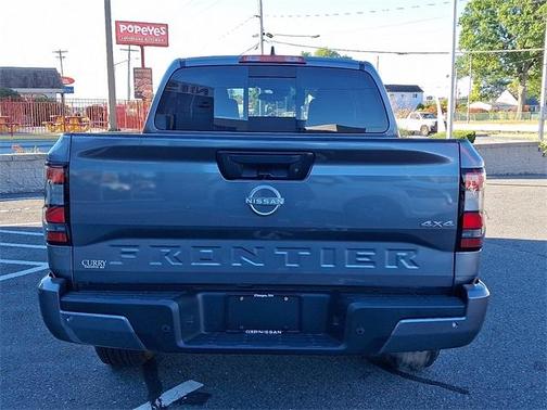 2025 Nissan Frontier SV