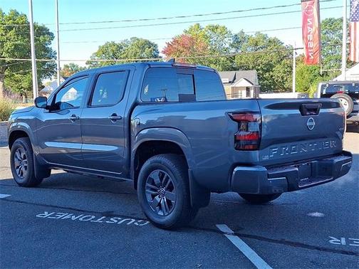 2025 Nissan Frontier SV
