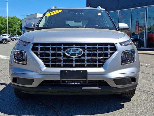 Shimmering Silver 2023 Hyundai VENUE SEL
