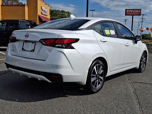 Aspen White 2025 Nissan Versa 1.6 SV