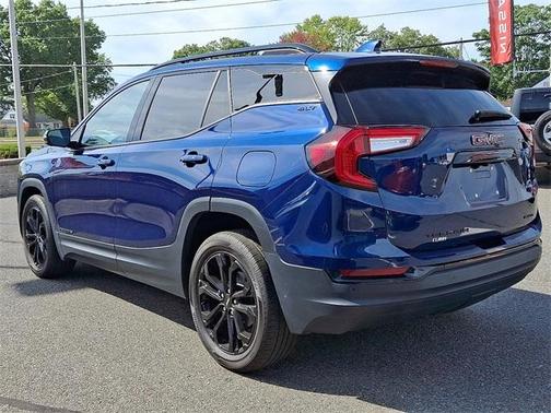 2022 GMC Terrain SLT