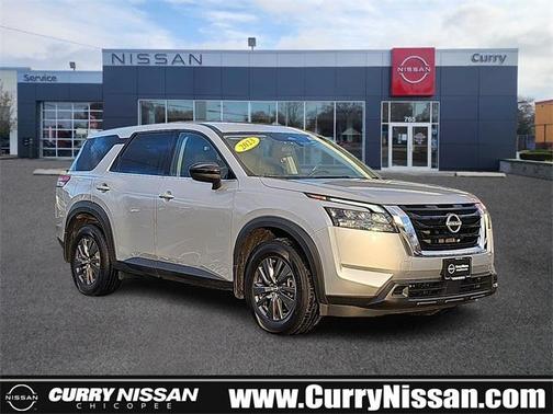 2023 Nissan Pathfinder S