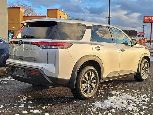 2023 Nissan Pathfinder S